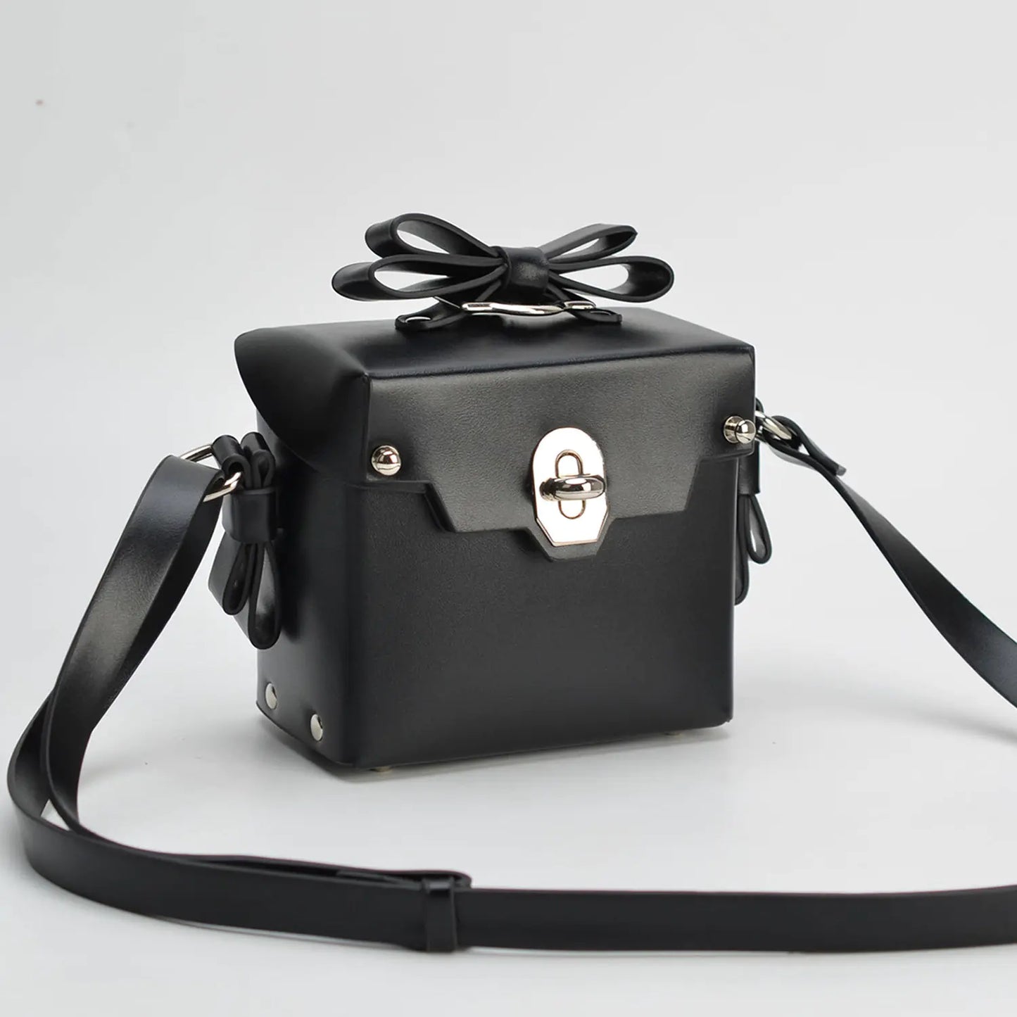 Style Loft Collection Gift Box and Bow Shoulder Bag