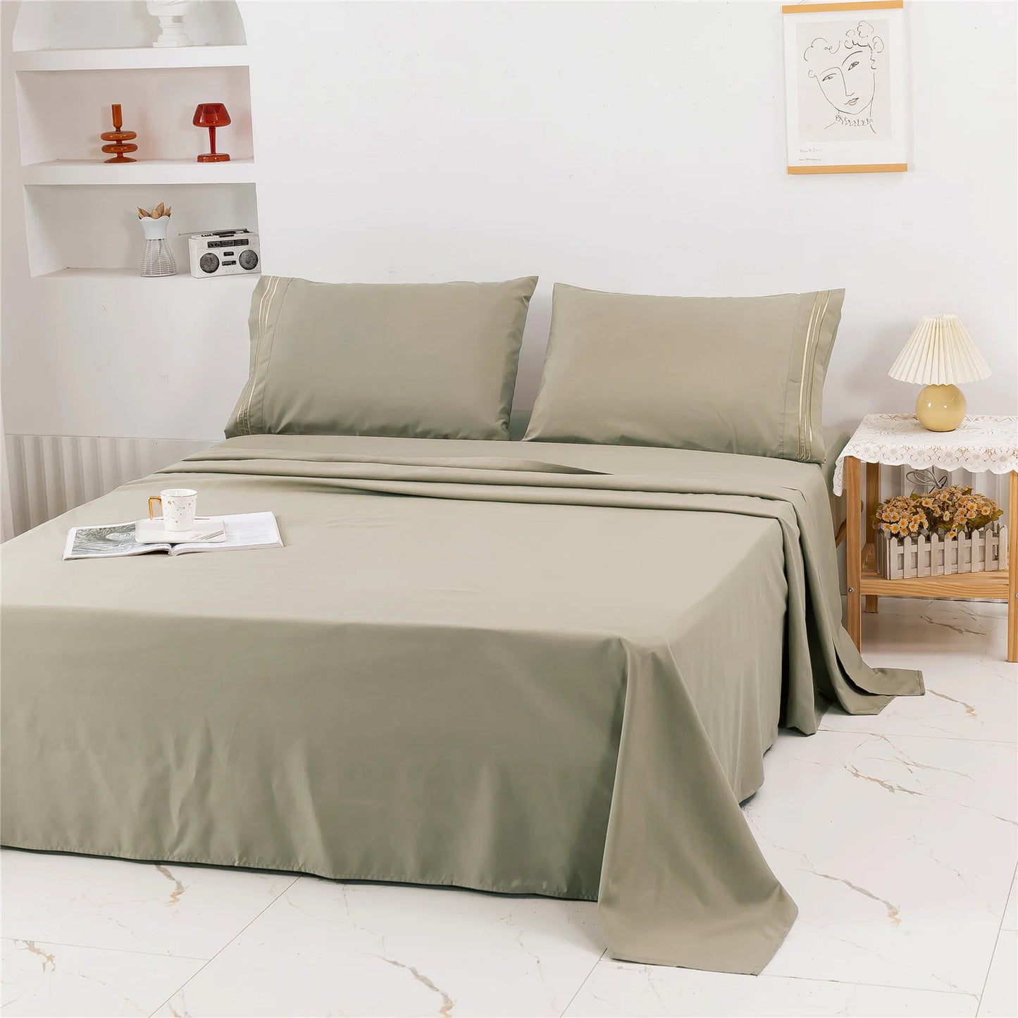 Style Loft Collection Queen Size Four-Piece Bed Set