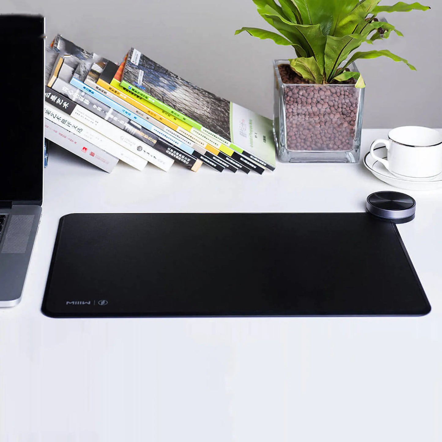 Style Loft Collection CyberLoft ProGamer Wireless Charging Mouse Pad