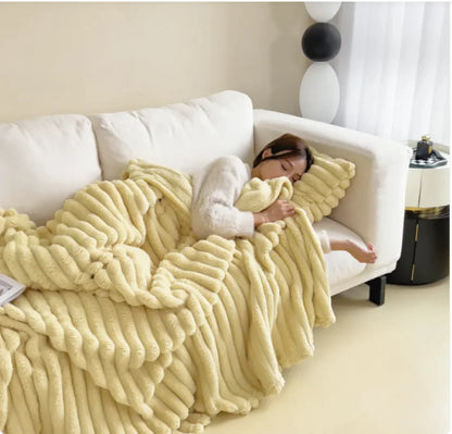 Style Loft Collection Double-Sided Soft Vegan Velvet Fur Blanket